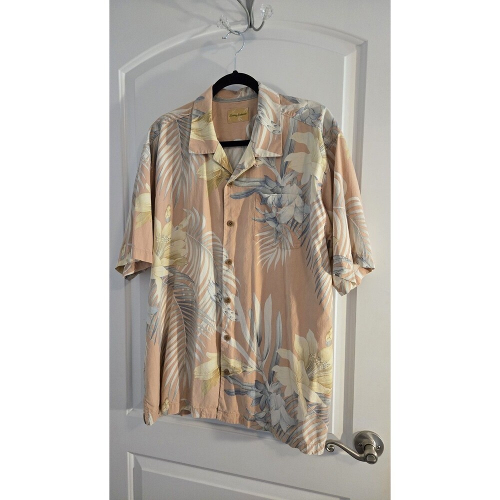 Tommy Bahama Hawaiian Camp Silk Floral Print Shirt Men XL Pink Short Sleeve